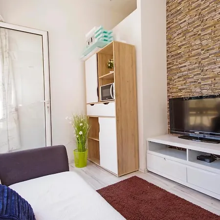 Apartman House